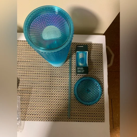 ⭐️New blue ombré cold cup - Picture 5 of 6